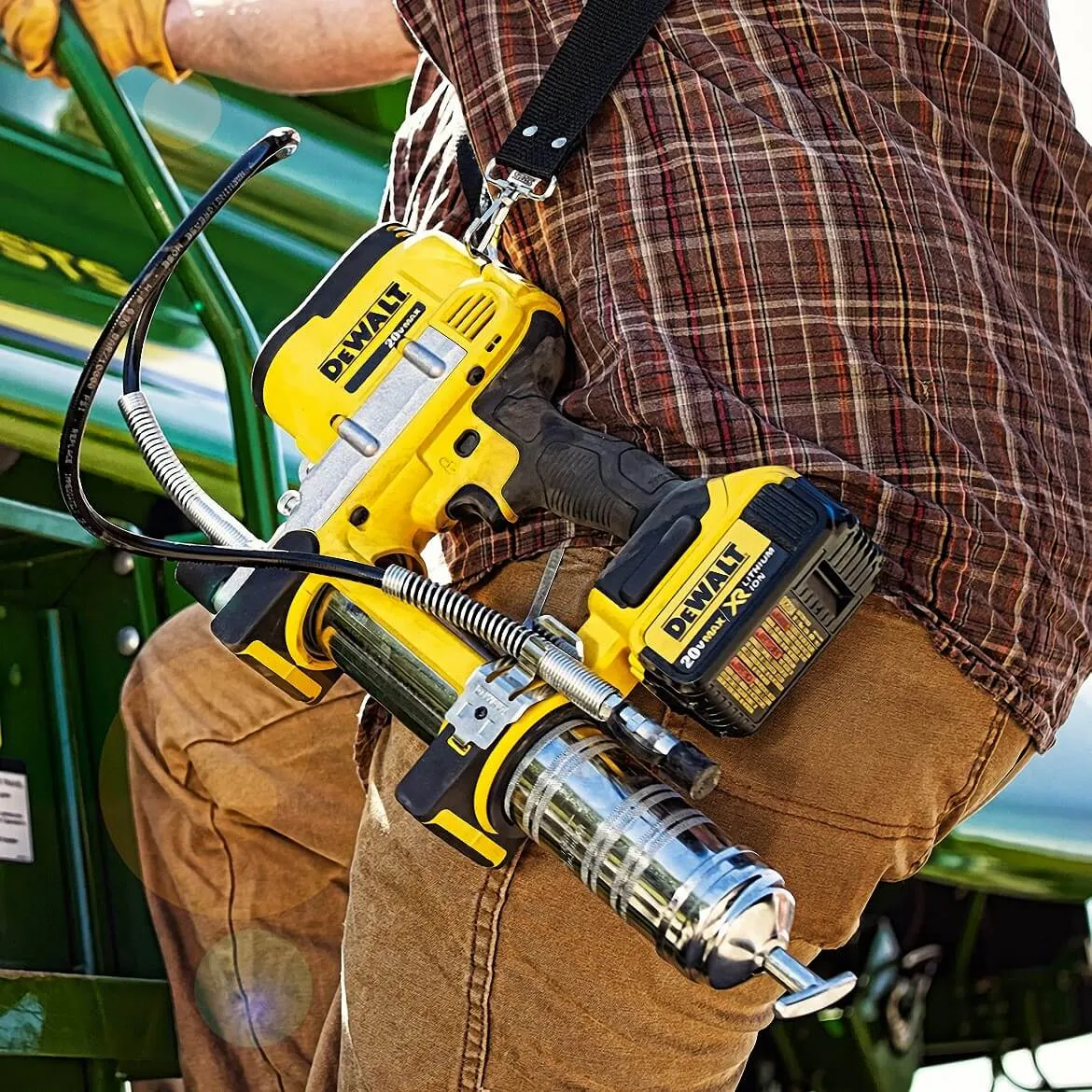 DeWALT DCGG571M1 20V MAX Lithium Ion Automatic 42" Grease Gun Tool Kit