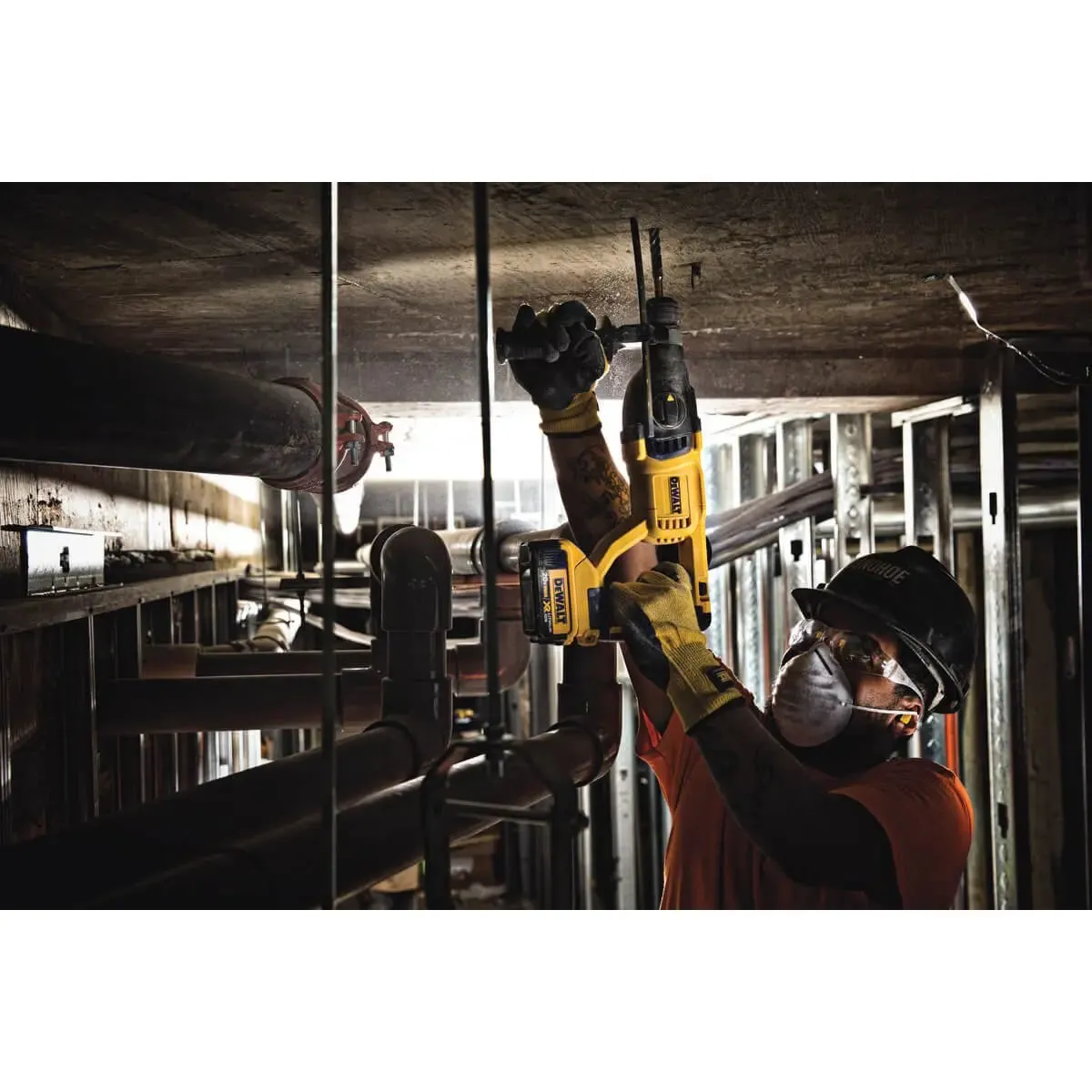 Dewalt DCH133B - 1" BL D-Handle SDS Plus Hammer (bare)