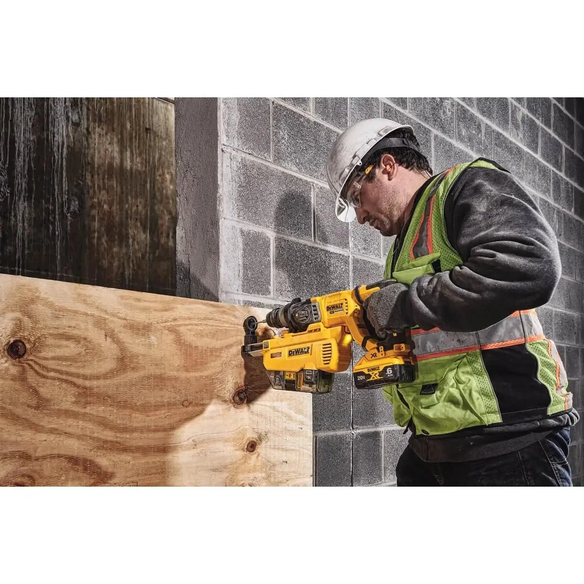DEWALT DCH263R2-20V MAX* XTREME Cordless Brushless 1-1/8 in SDS  Rotary Hammer Drill Kit (2) Lithium Ion Batteries with Charger