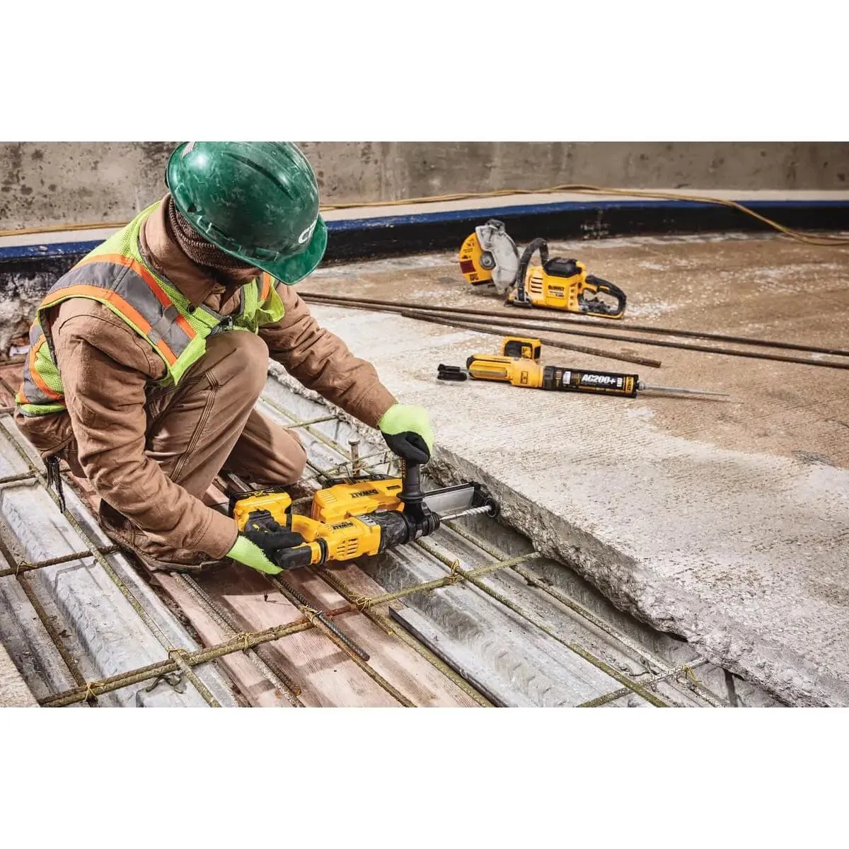 DEWALT DCH263R2-20V MAX* XTREME Cordless Brushless 1-1/8 in SDS  Rotary Hammer Drill Kit (2) Lithium Ion Batteries with Charger