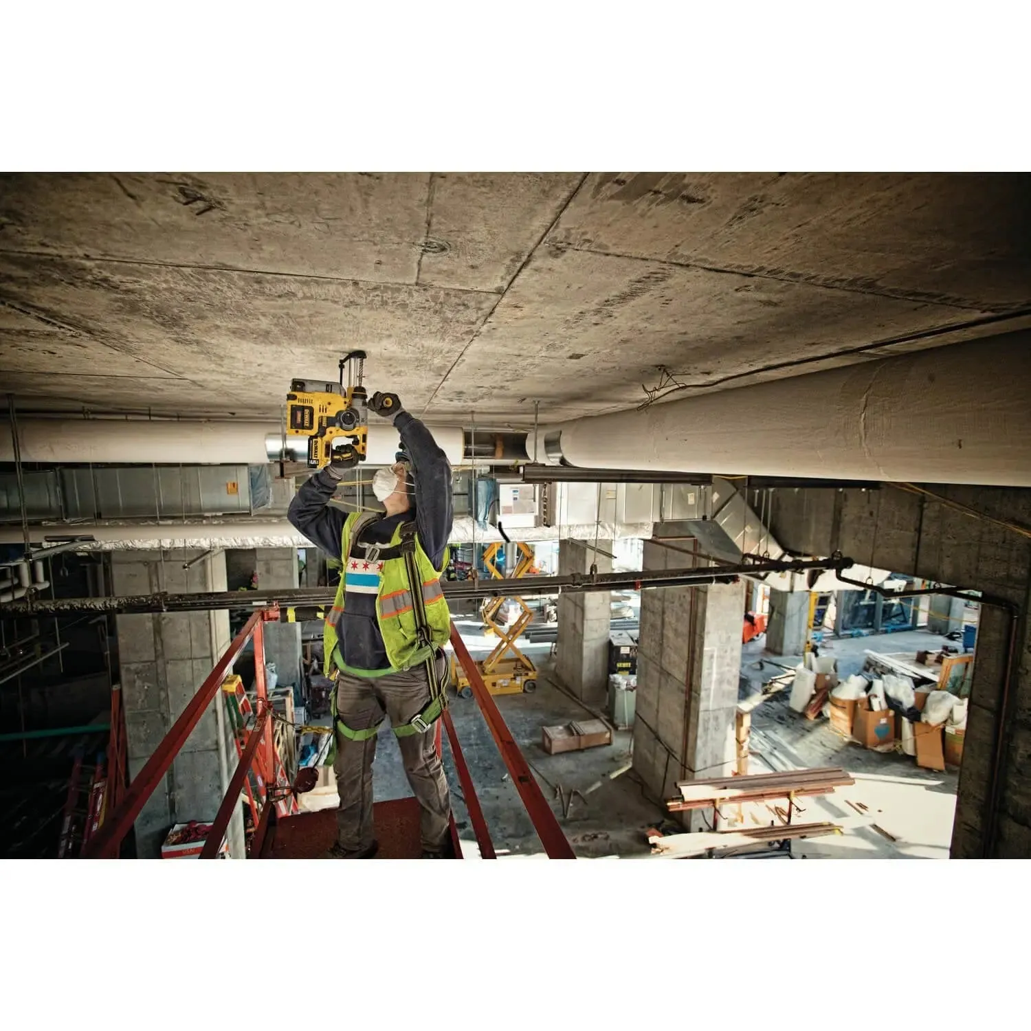 DEWALT DCH273P2 20V Max Brushless SDS Rotary Hammer with 5 Ah Batteries