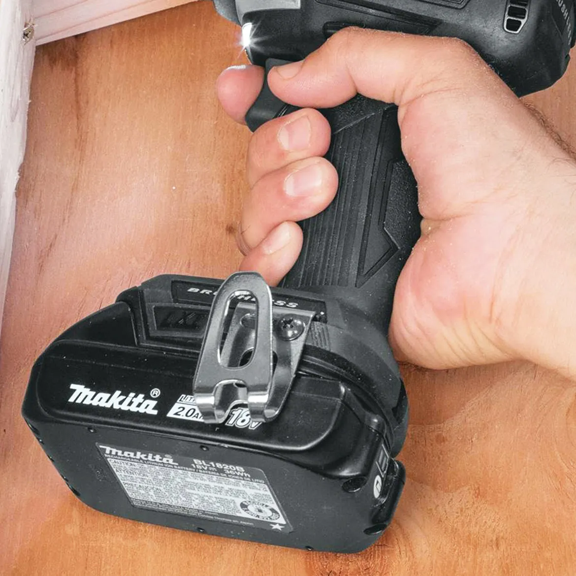 Makita BL1820B 18-Volt 2.0Ah LXT Lithium-Ion Slide-Style Compact Battery