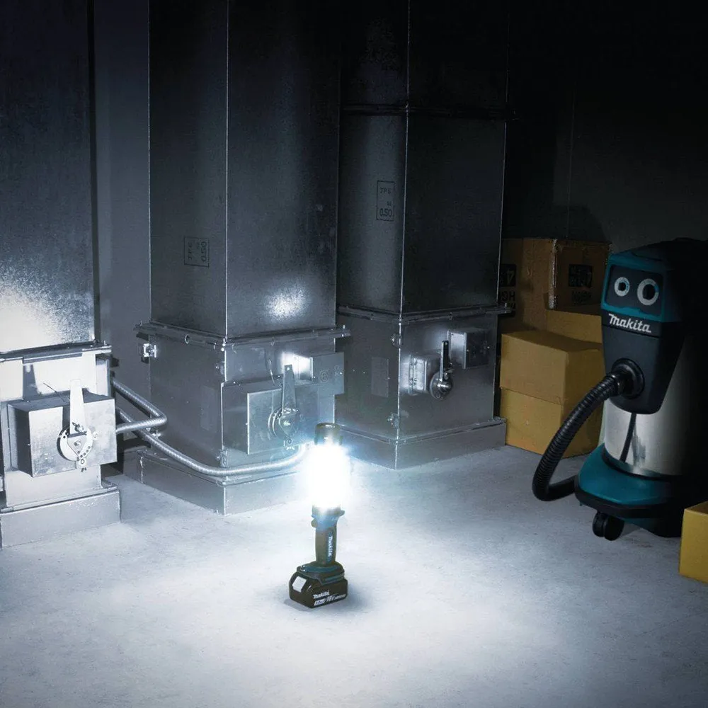 Makita DML807 18V LXT Lithium-Ion L.E.D. Lantern/Flashlight, Flashlight Only