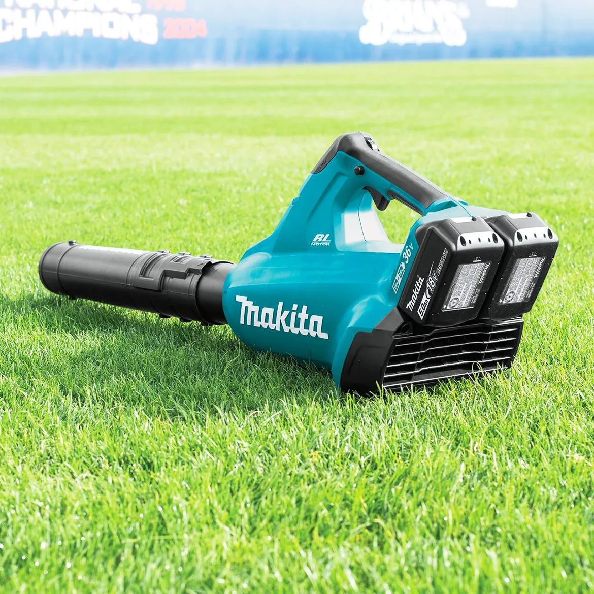 Makita X2 XBU02PT1 36-Volt 5.0Ah LXT Lithium-Ion Cordless Brushless Blower Kit