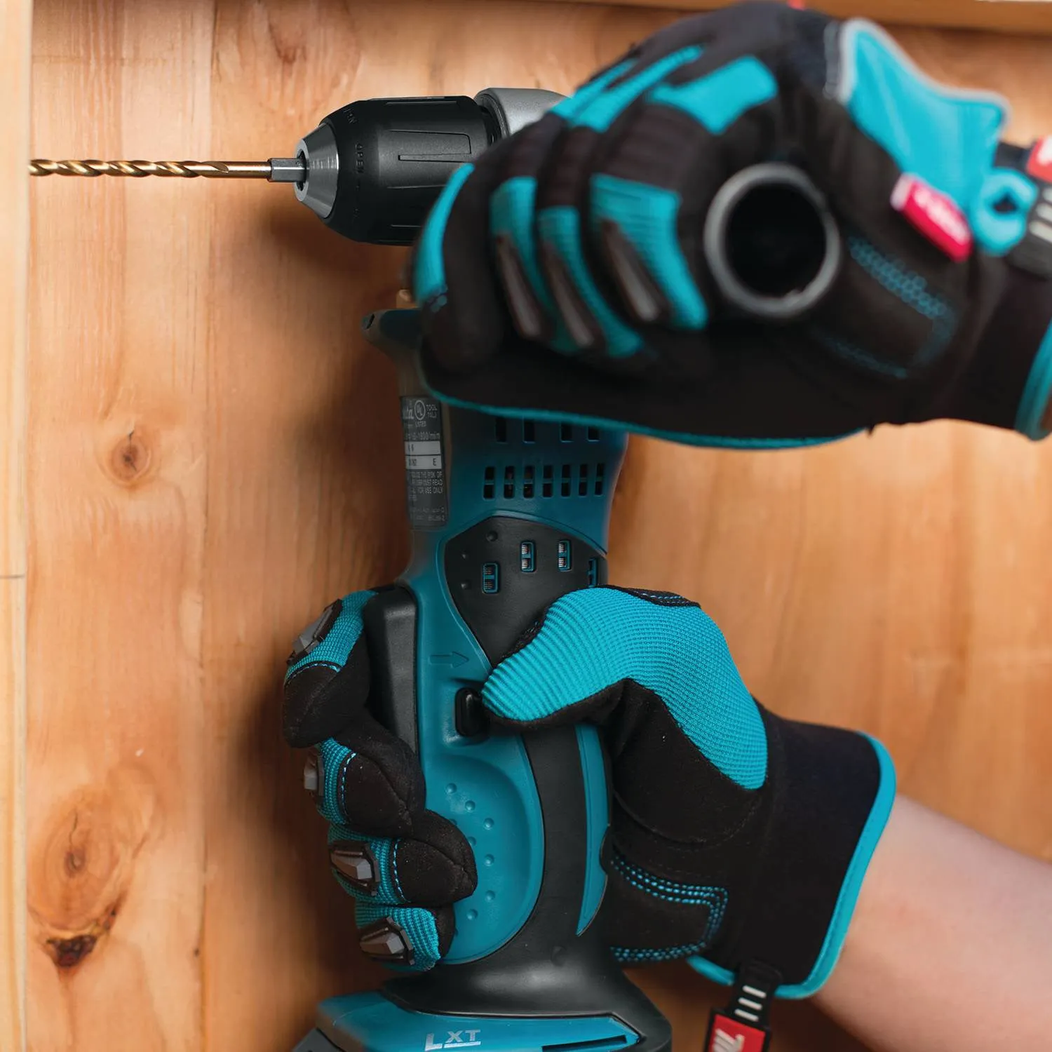 Makita XAD02Z 18-Volt 3/8-Inch Lithium-Ion Cordless Angle Drill Kit, - Bare Tool