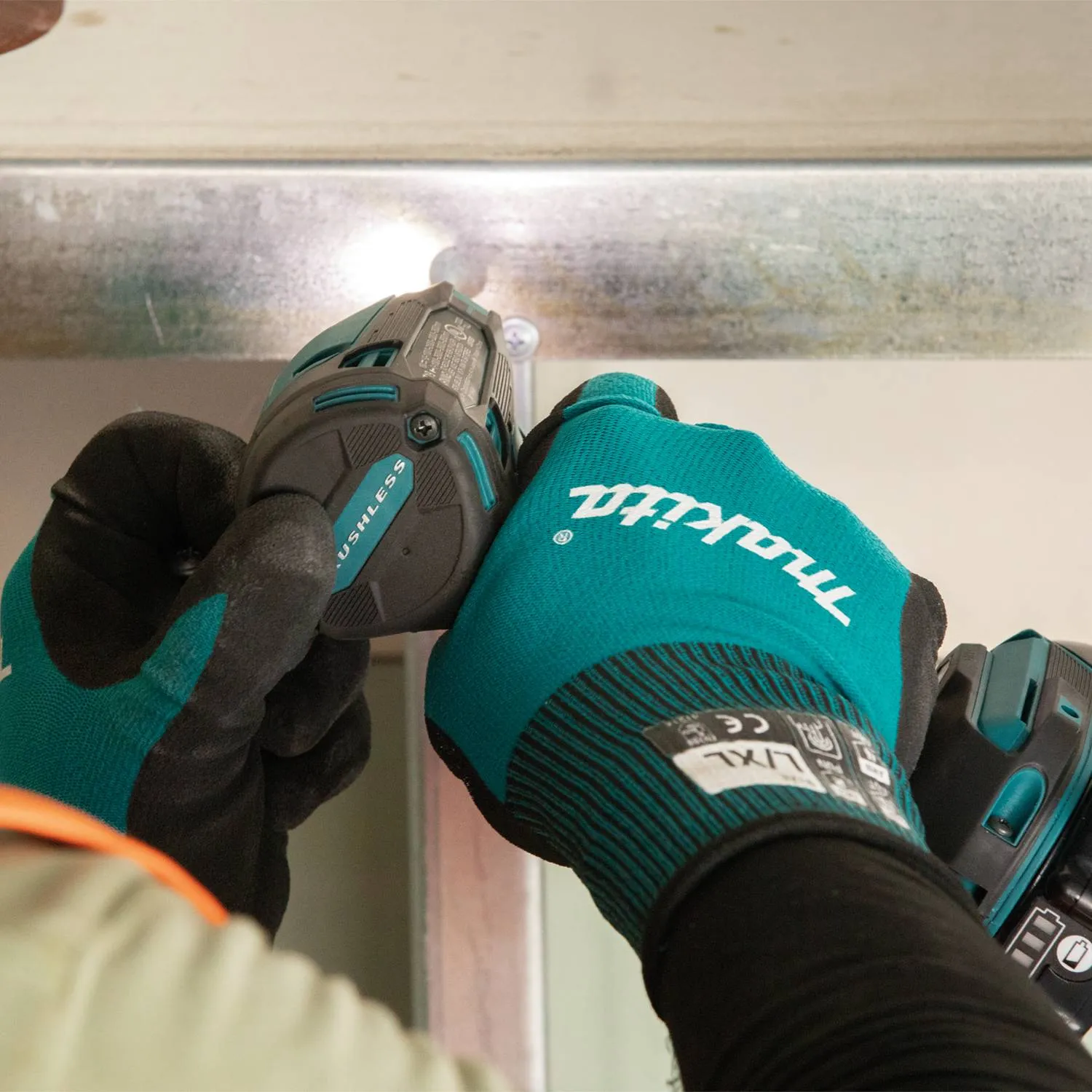 Makita XDT19R 18V LXT Brushless Cordless Compact 4-Speed Impact Driver Kit
