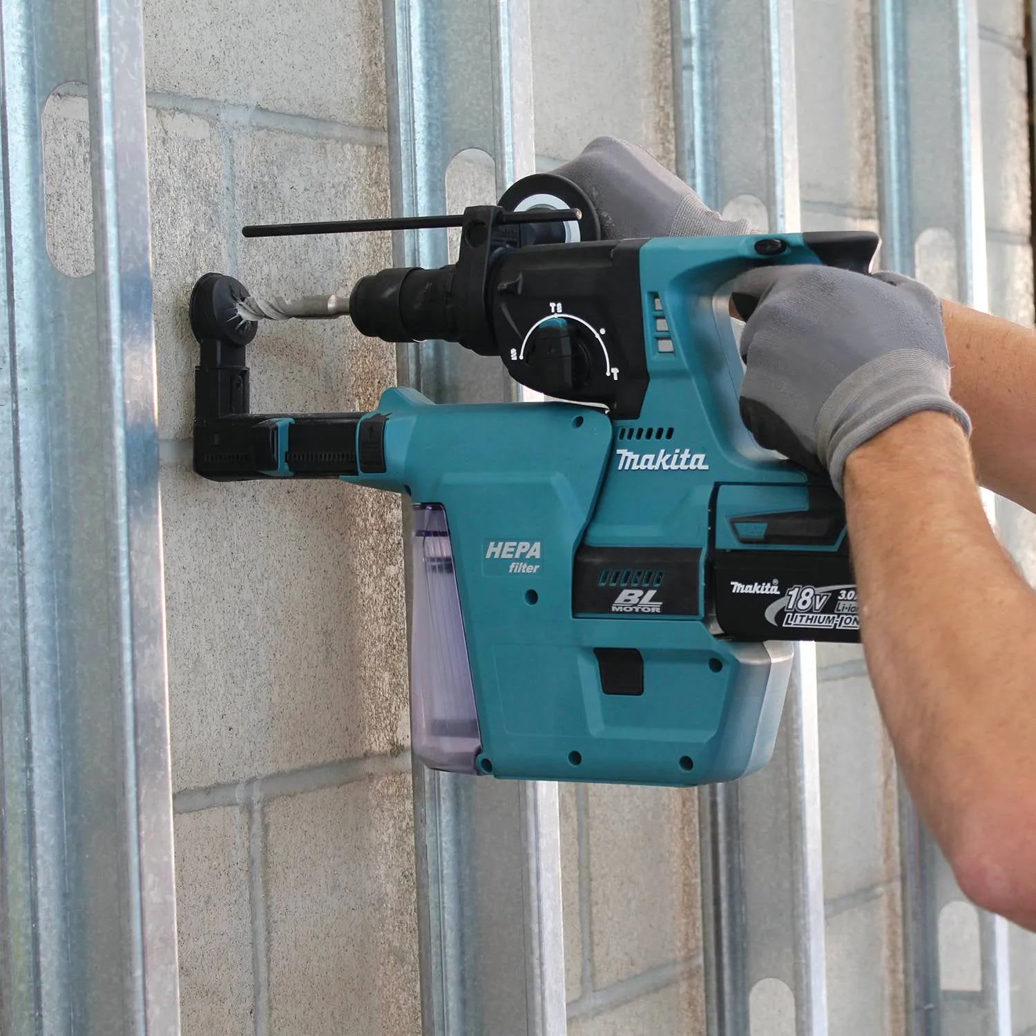 Makita XRH01Z 18V LXT Lithium-Ion Brushless Cordless 1" Rotary Hammer, Bare Tool