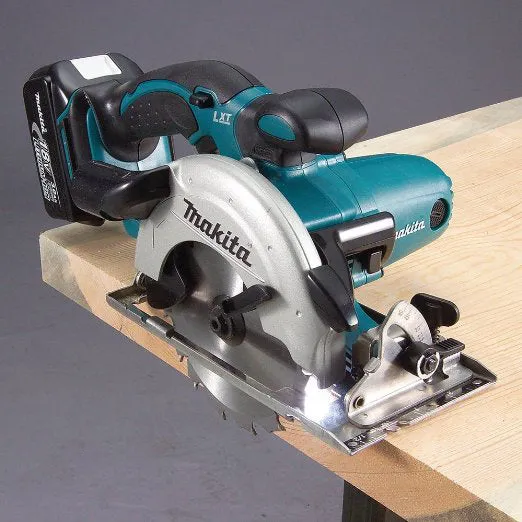 Makita XSS02Z 18-Volt 6-1/2-Inch Lithium-Ion Cordless Circular Saw, - Bare Tool