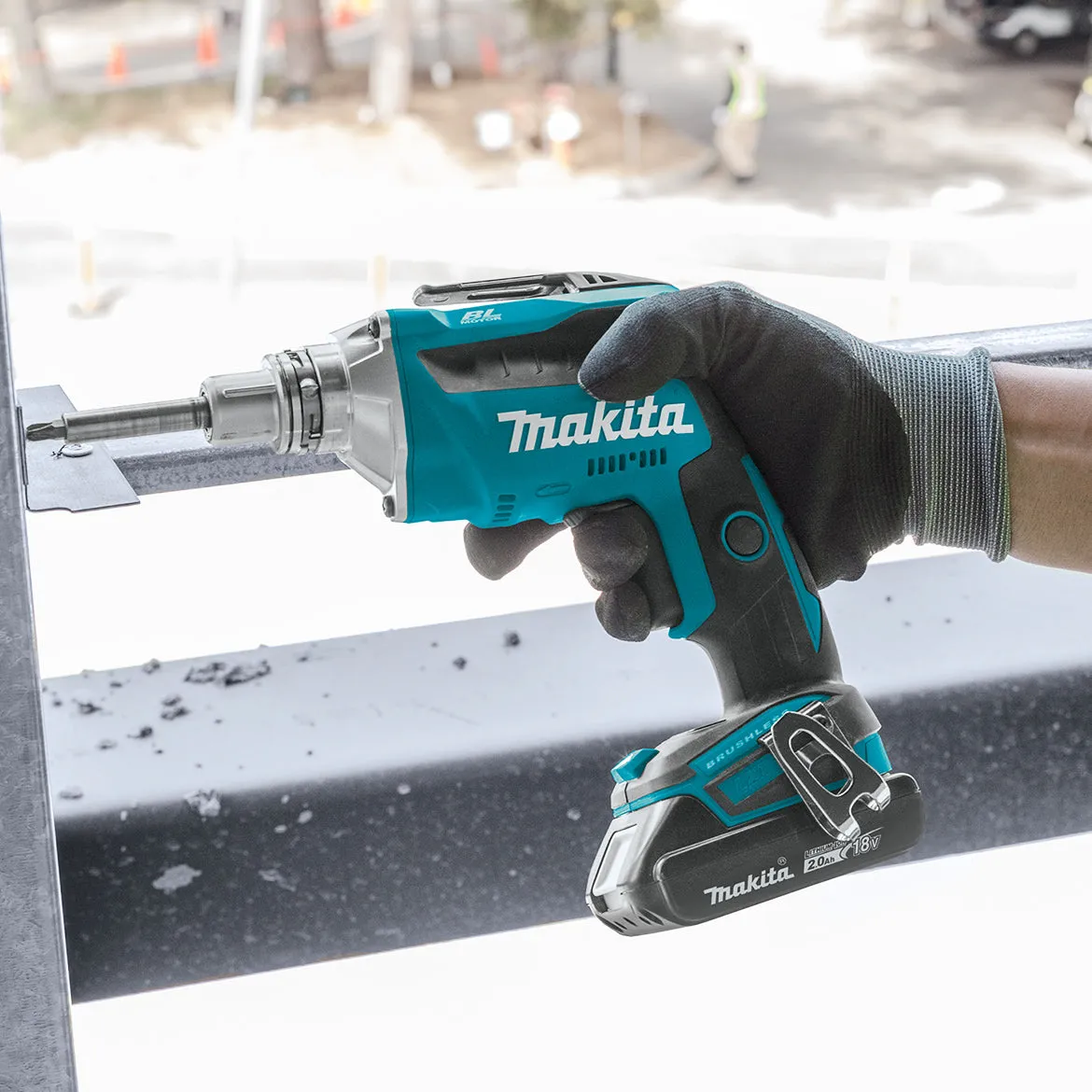 Makita XT255R 18-Volt 2-Tool Cordless Screwdriver and Cut-Out Tool Combo Kit