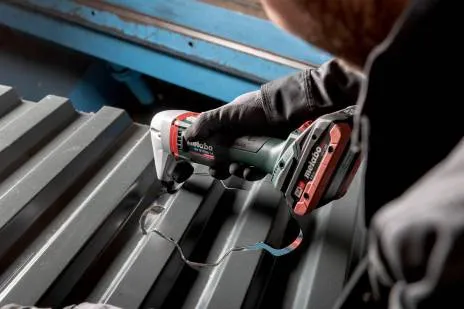 Metabo 601614850 NIV 18 LTX BL 16 Gauge Cordless Nibbler