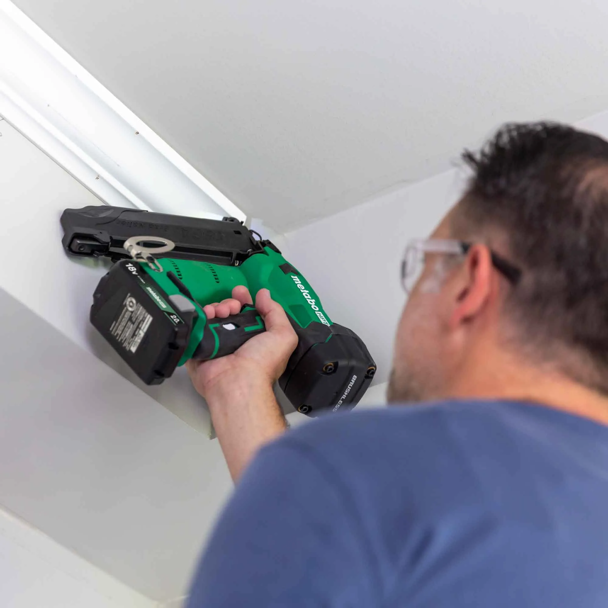 Metabo HPT NT1850DFT 18V 18 Gauge Cordless Lithium-Ion Brad Nailer Kit