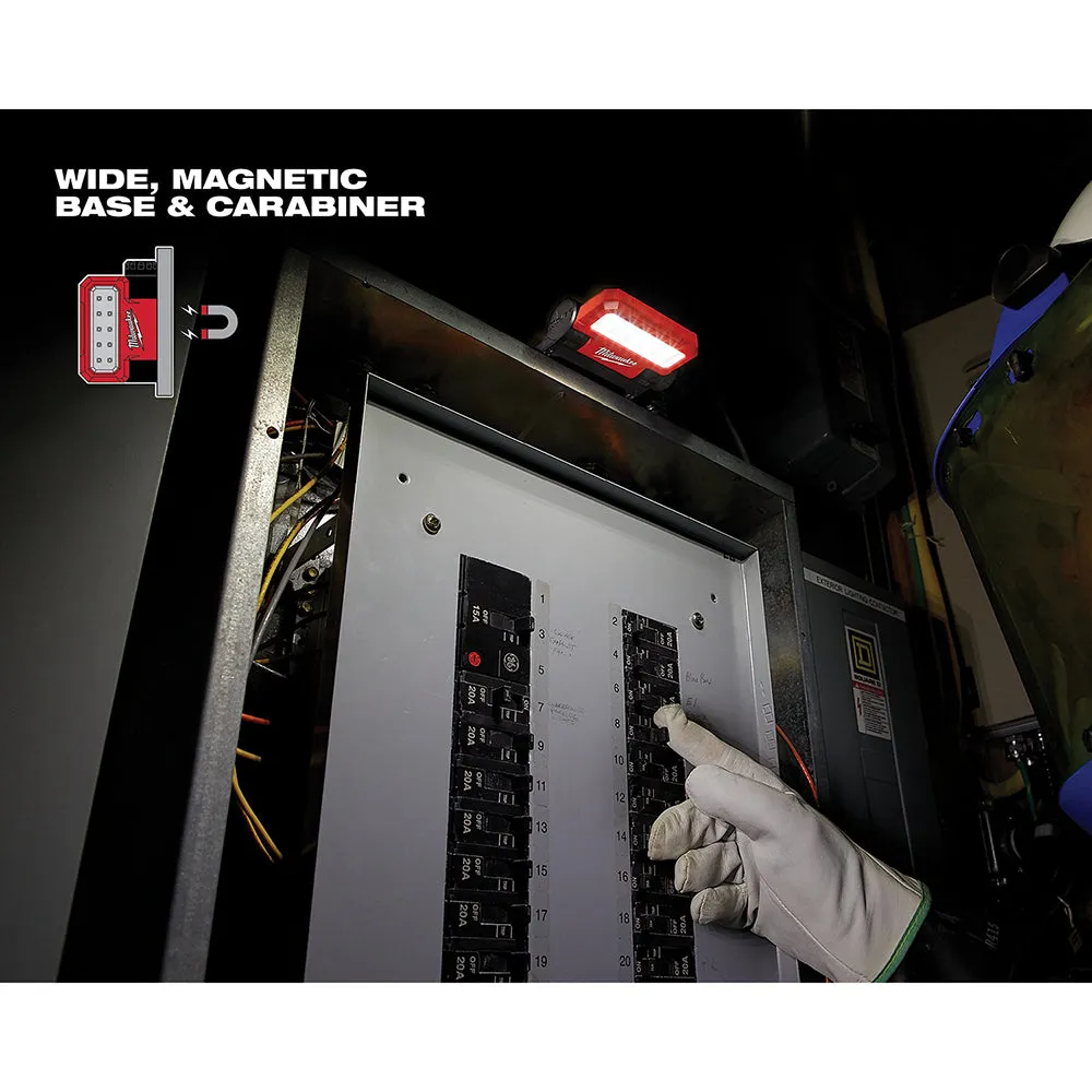 Milwaukee 2114-21 550-Lumen USB Rechargeable Rover Pivoting Flood Light